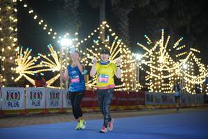 BIB: 100, 45625, 3776, 000, 00089
                            <button type="button" onclick="openModal(21558452)" class="btn btn-primary btn-sm float-right btn-popup" data-toggle="modal" data-target=".modal-high-quality">
                        <i class="fas fa-shopping-cart"></i> Add to Cart
                    </button>
                                            <button type="button" onclick="isThisMe(21558452, true)" class="btn btn-success btn-sm float-right btn-popup btn-isme hidden" data-toggle="tooltip" data-placement="bottom" title="นี่คือรูปของคุณใช่ไหม คลิกที่นี่เพื่อเอาเข้าอัลบั้ม">
                        <i class="fas fa-plus"></i> Add to album
                    </button>
                    <button type="button" onclick="isThisMe(21558452, false)" class="btn btn-warning btn-sm float-right btn-popup btn-isnotme hidden">
                        <i class="fas fa-ban"></i> Remove from album
                    </button>